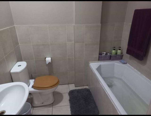 2 BEDROOM PROPERTY TO RENT IN MOUNTAIN VIEW